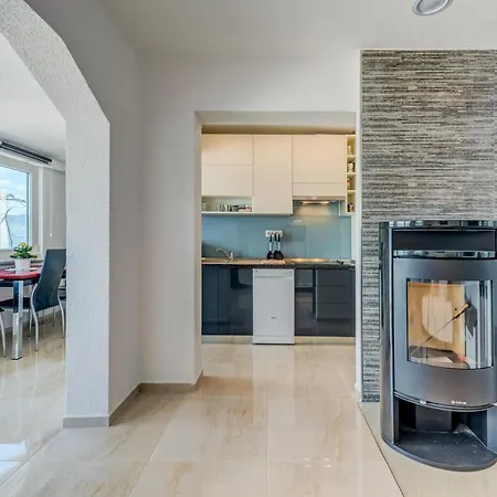 Marin,seaview,terrace Massage Hot Tube,grill Place,parking Apartament *