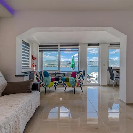 Apartament Marin,seaview,terrace Massage Hot Tube,grill Place,parking Trogir