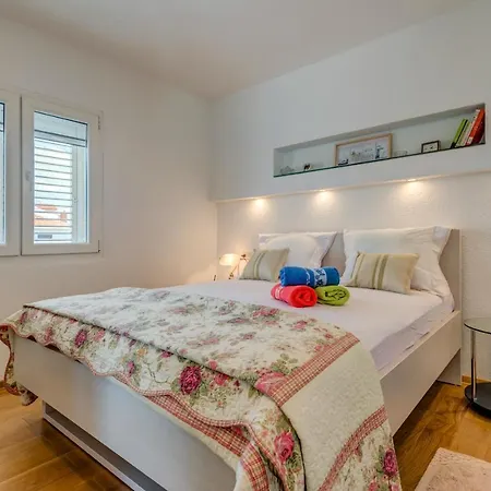 Marin,seaview,terrace Massage Hot Tube,grill Place,parking * Trogir