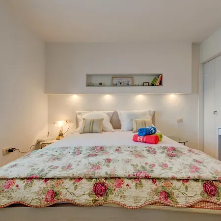 Apartament Marin,seaview,terrace Massage Hot Tube,grill Place,parking