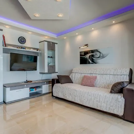 Apartament Marin,seaview,terrace Massage Hot Tube,grill Place,parking Trogir