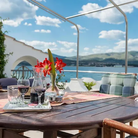 Apartament Marin,seaview,terrace Massage Hot Tube,grill Place,parking Trogir
