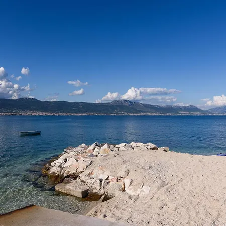 Marin,seaview,terrace Massage Hot Tube,grill Place,parking Apartament Trogir