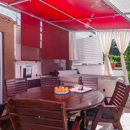 Marin,seaview,terrace Massage Hot Tube,grill Place,parking Apartament *