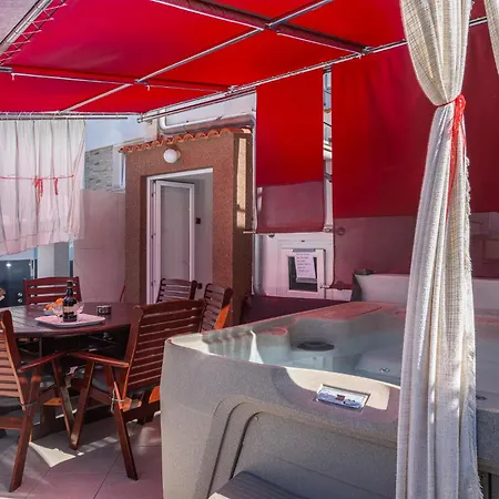 Apartament Marin,seaview,terrace Massage Hot Tube,grill Place,parking