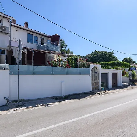 Marin,seaview,terrace With Massage Hot Tube,grill Place,parking Appartement