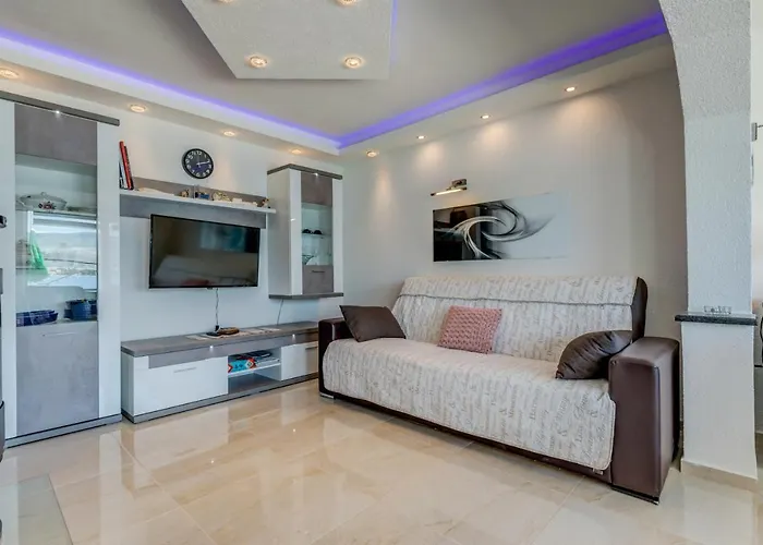 Appartement Marin,seaview,terrace With Massage Hot Tube,grill Place,parking Trogir