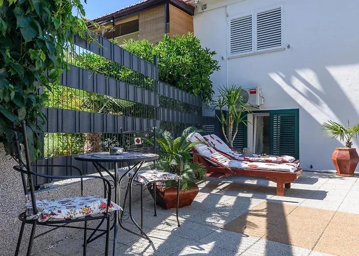 Marin,seaview,terrace With Massage Hot Tube,grill Place,parking Appartement