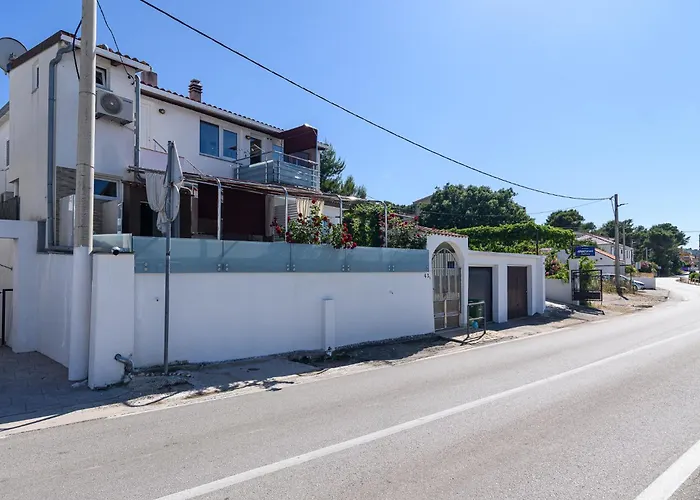 Marin,seaview,terrace With Massage Hot Tube,grill Place,parking Appartement